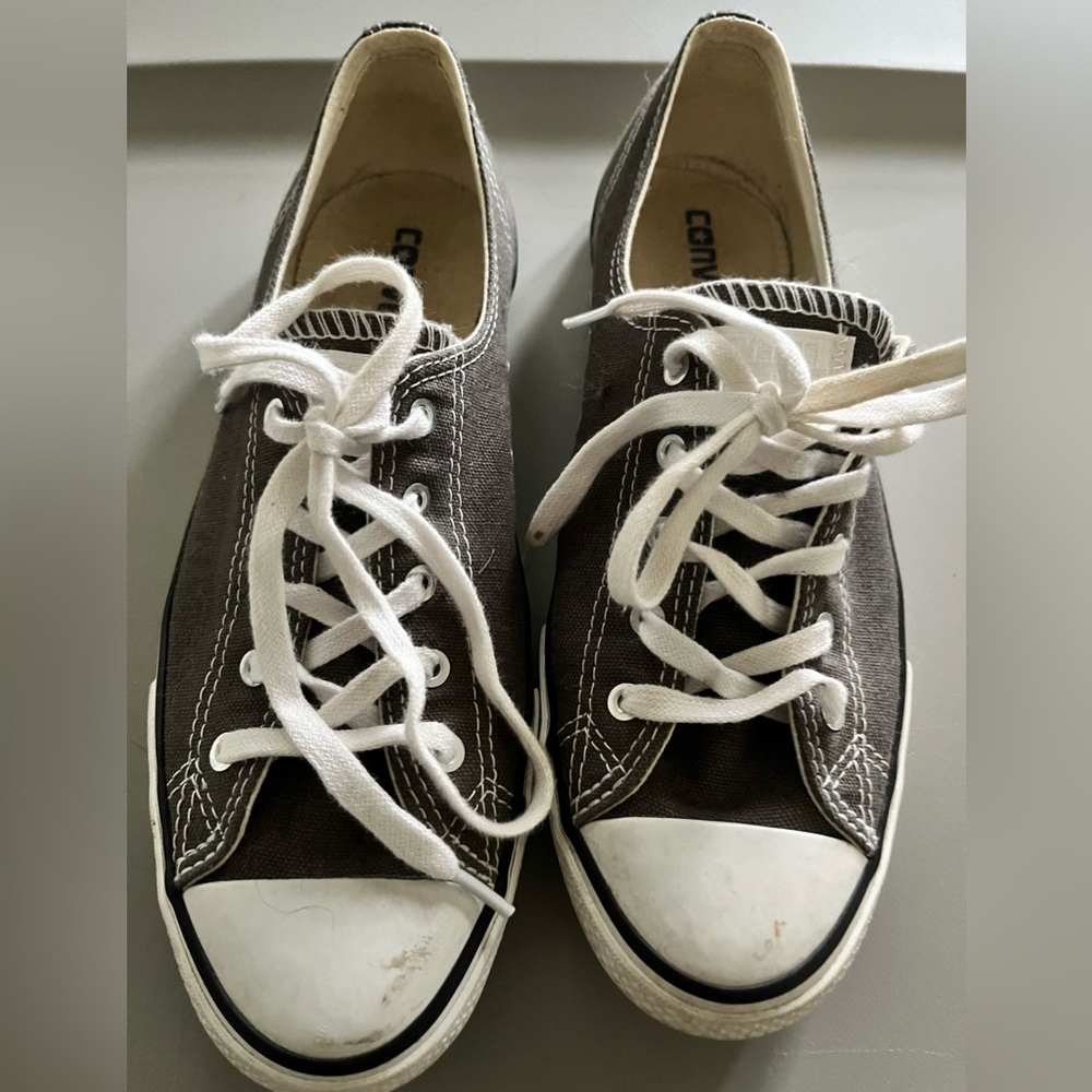 Converse Low Rise All Star Women’s Shoe Sneaker Gray Size 7